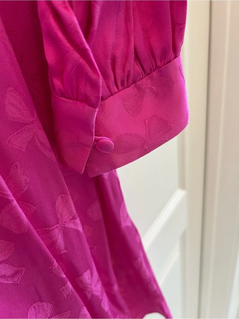 Kate Spade Pink Long-Sleeve V-Neck Jewel Button Dress Size 2 EUC